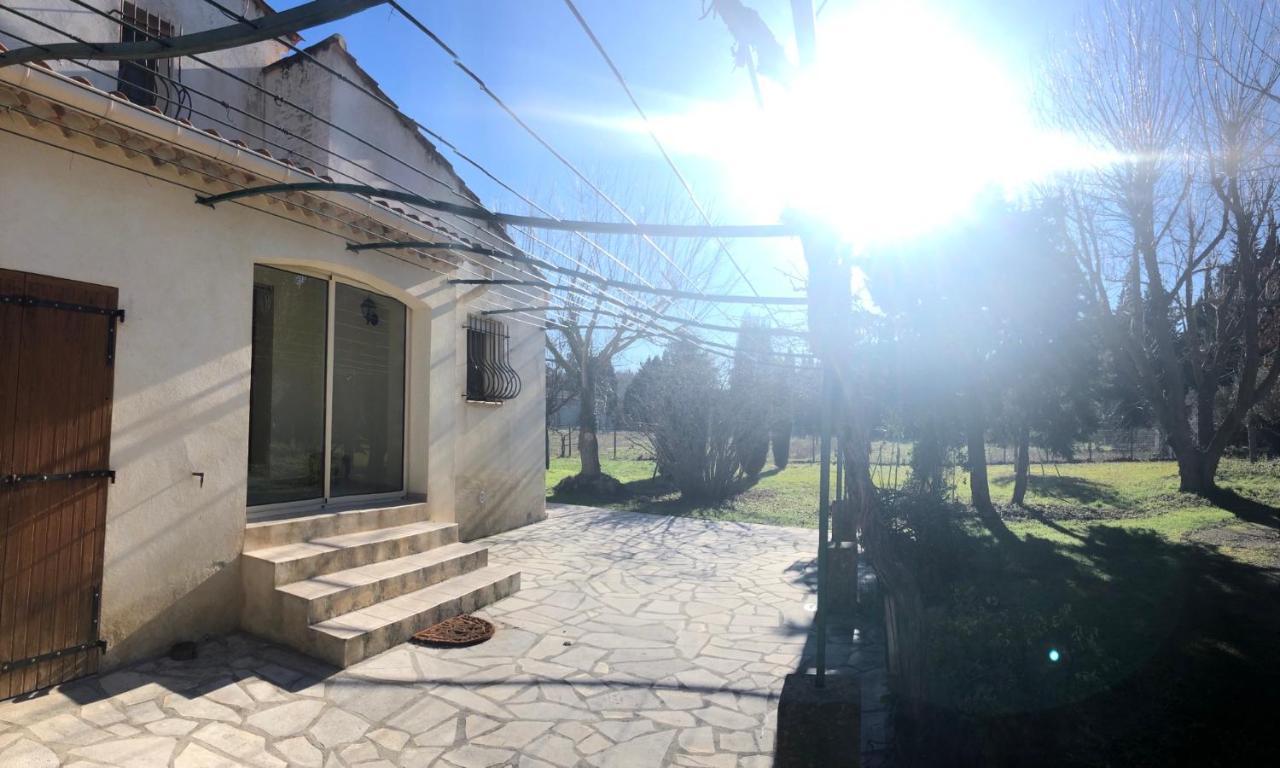 La Maison Des Sources Salon-de-Provence Exterior foto